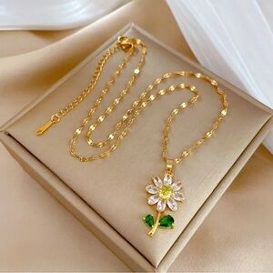 18K Gold Gemstone Flower Necklace With Natural Zircon